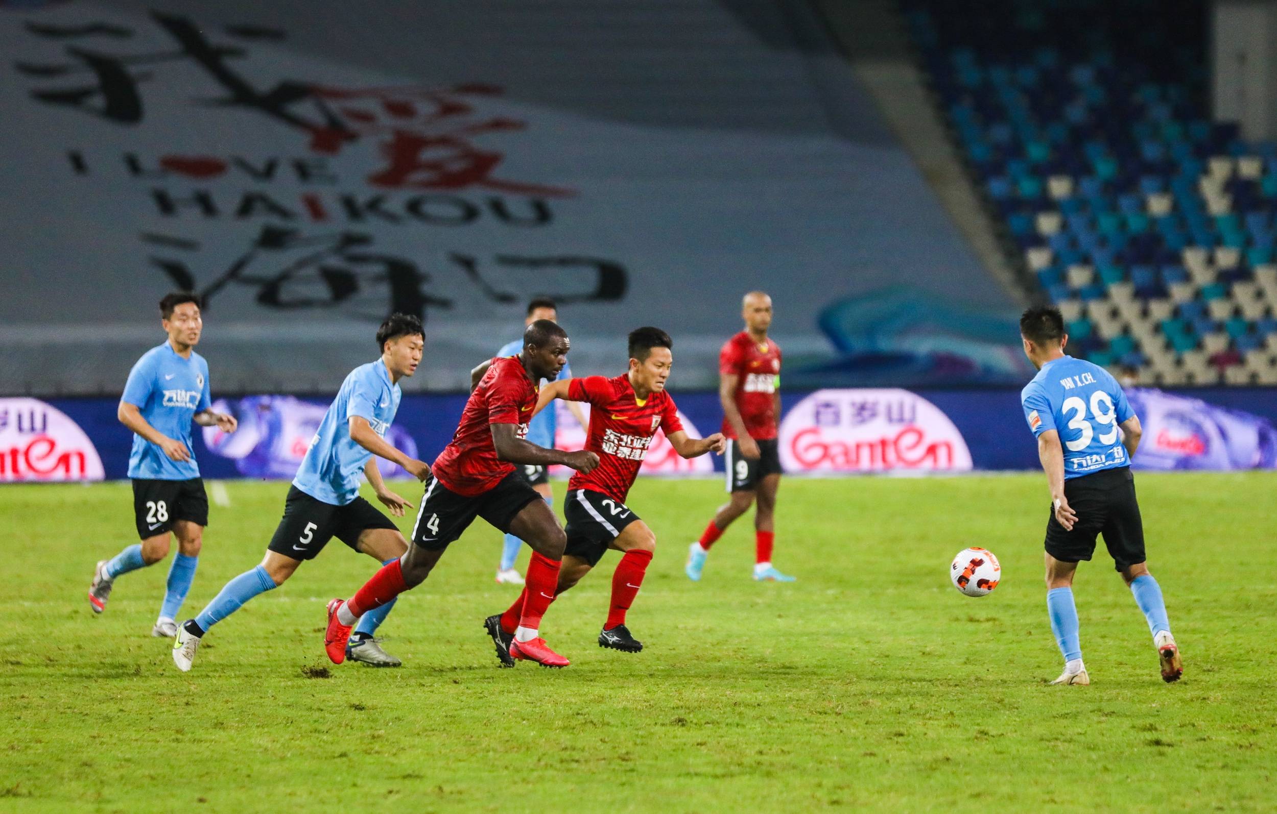 在上海队持 在上海队持